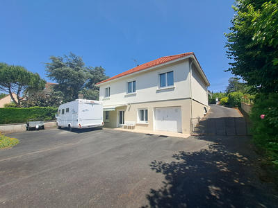 Maison - 117 m² - 6 pièces