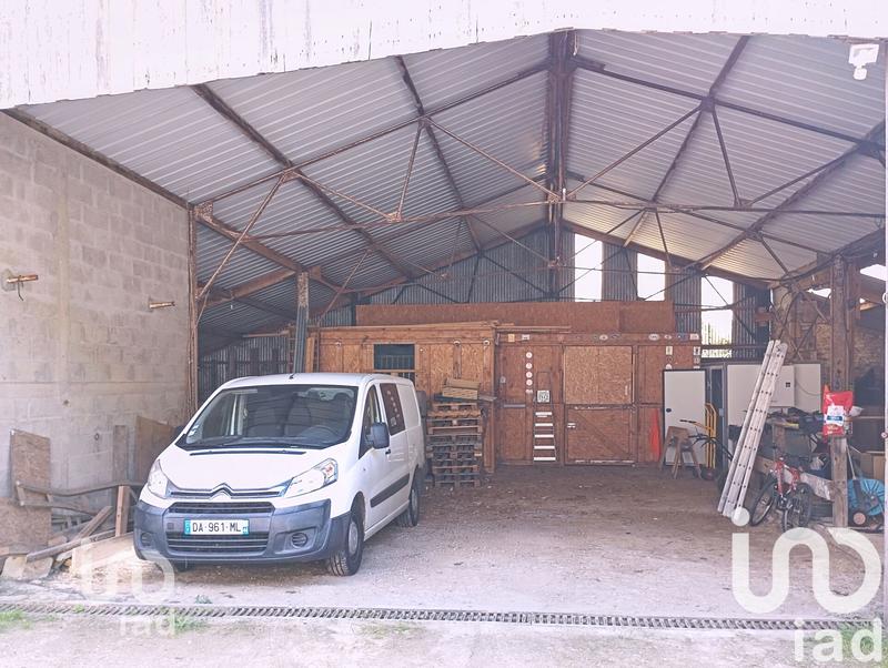 Maison - 210 m² - 7 pièces