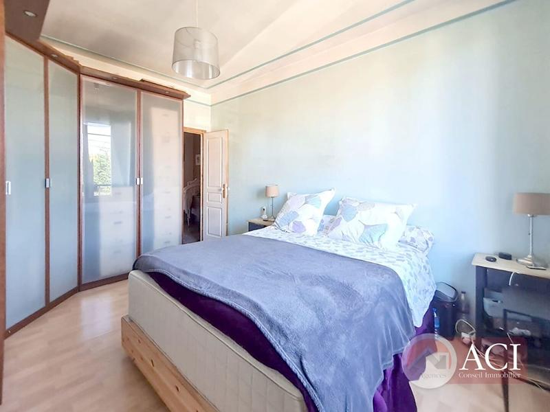 Maison - 102 m² - 4 pièces