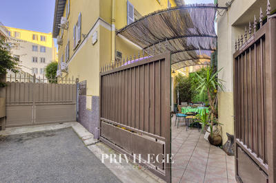 Immeuble - 300 m² - 16 pièces