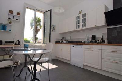 Maison - 224 m² - 7 pièces