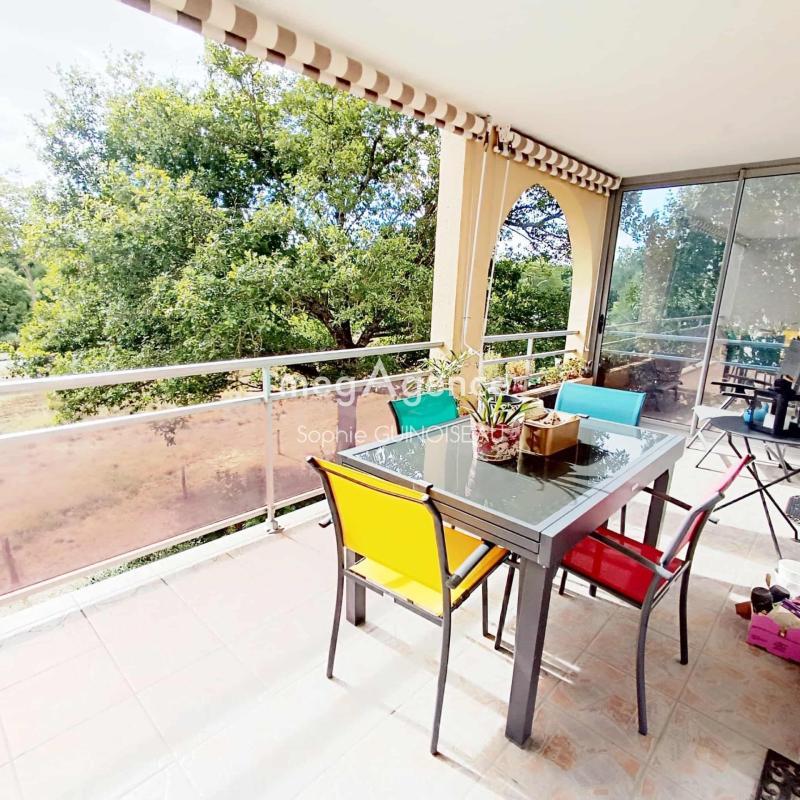 Appartement - 97 m² - 5 pièces