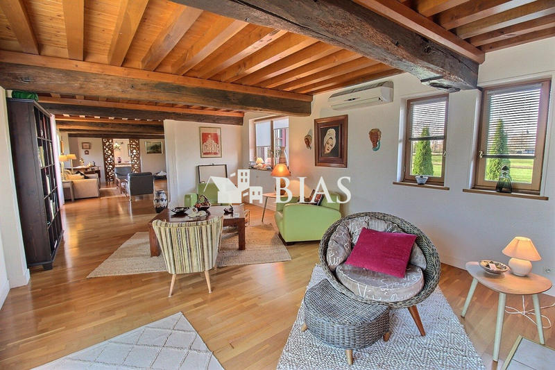 Maison - 264 m² - 10 pièces