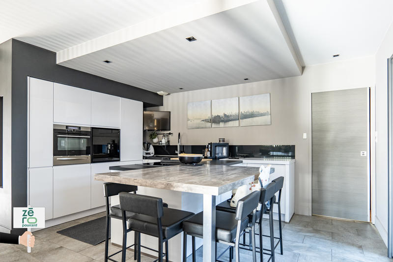 Maison - 182 m² - 6 pièces