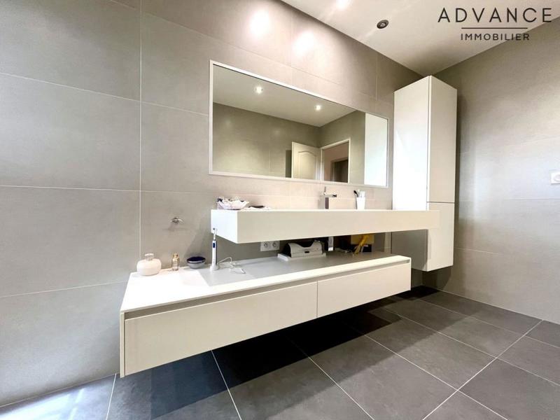 Maison - 172 m² - 6 pièces