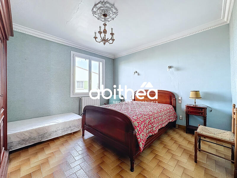 Maison - 210 m² - 7 pièces