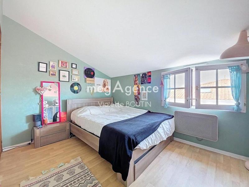 Maison - 182 m² - 8 pièces