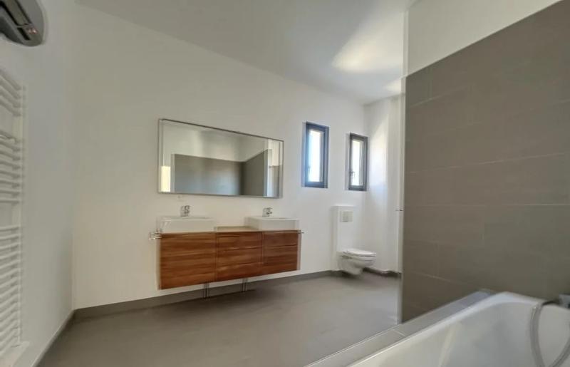 Maison de ville - 130 m² - 4 pièces