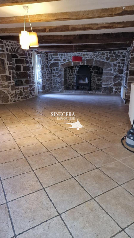 Maison - 240 m² - 7 pièces