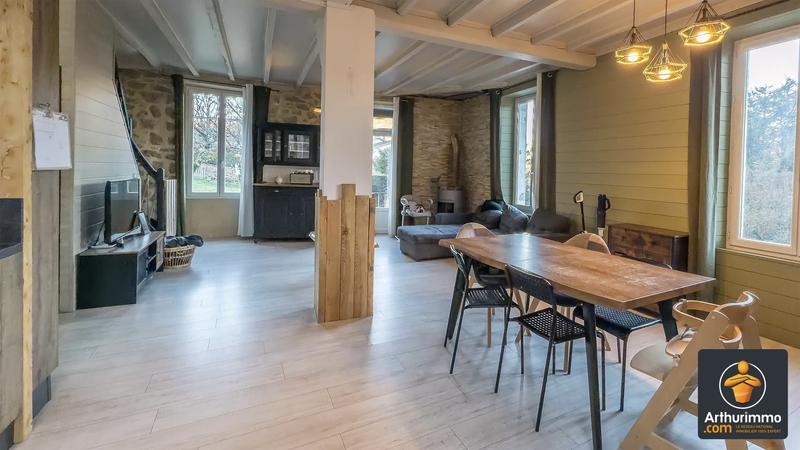 Maison - 90 m² - 3 pièces