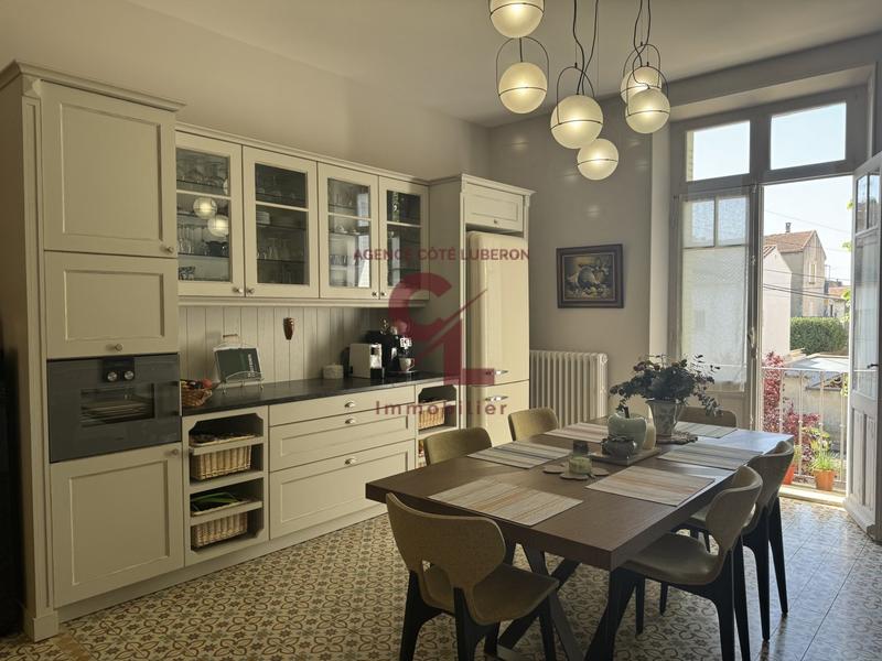 Maison - 178 m² - 6 pièces