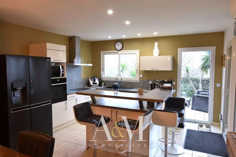 Maison - 90 m² - 4 pièces