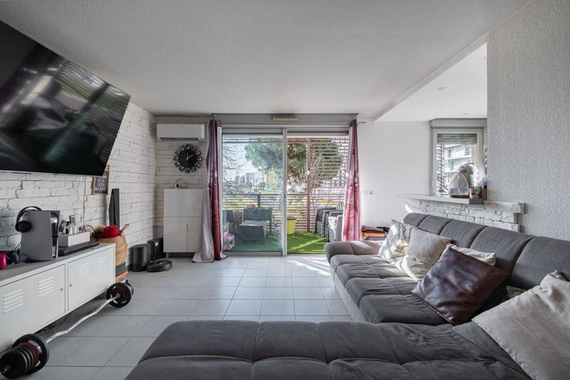 Appartement - 90 m² - 4 pièces