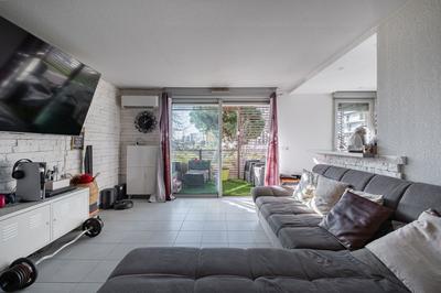 Appartement - 90 m² - 4 pièces