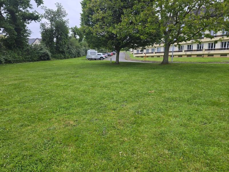 Terrain constructible - 695 m²