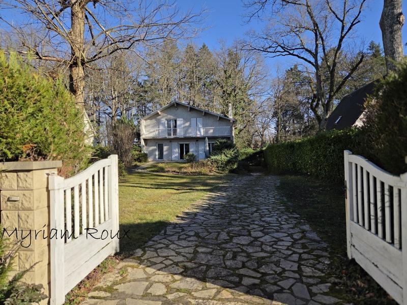 Maison - 143 m² - 6 pièces