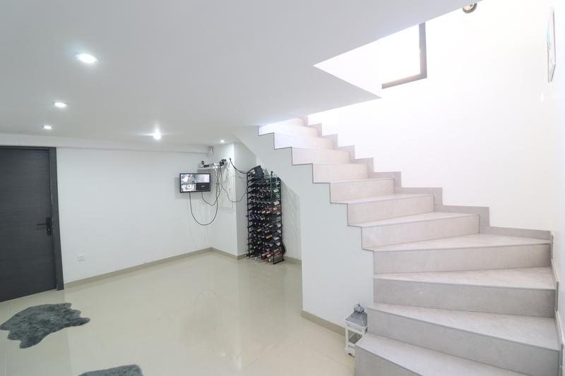 Maison - 187 m² - 4 pièces