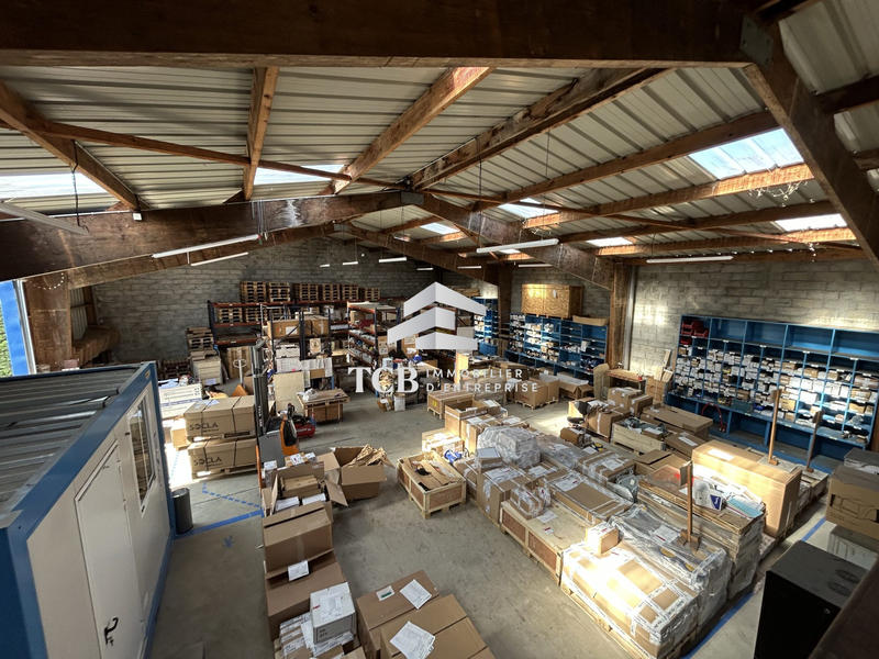 Local d'activités - 410 m²