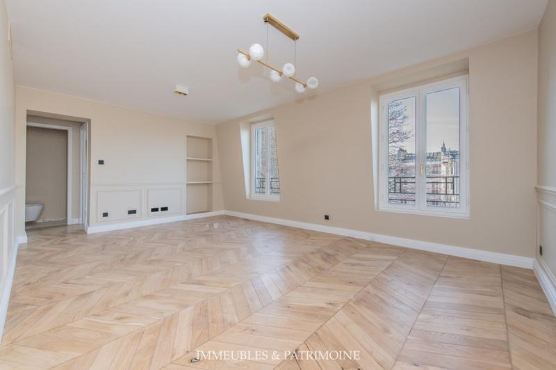 Immeuble - 97 m² - 5 pièces