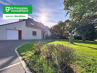 Maison - 142 m² - 6 pièces