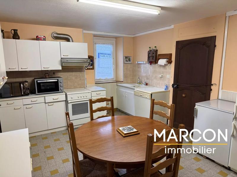 Maison - 110 m² - 4 pièces