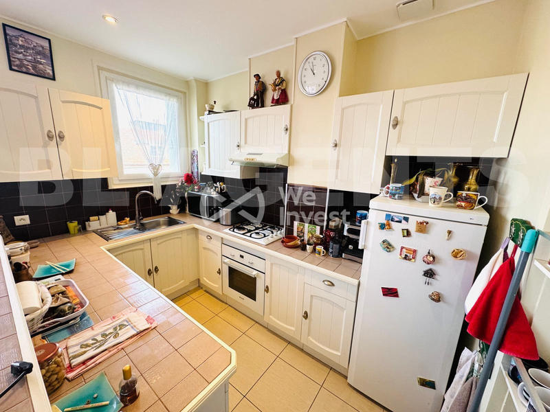 Appartement - 90 m² - 6 pièces