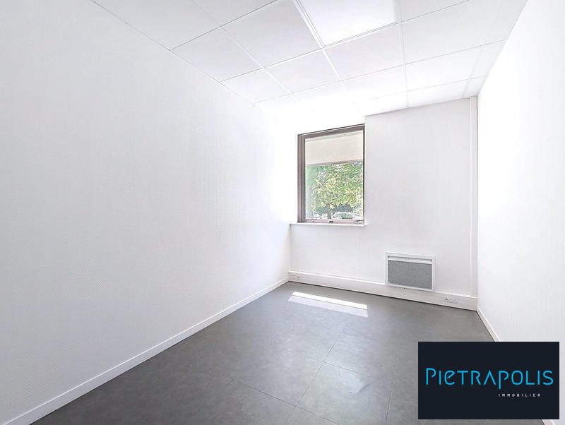 Bureau - 371 m²