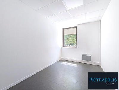 Bureau - 371 m²