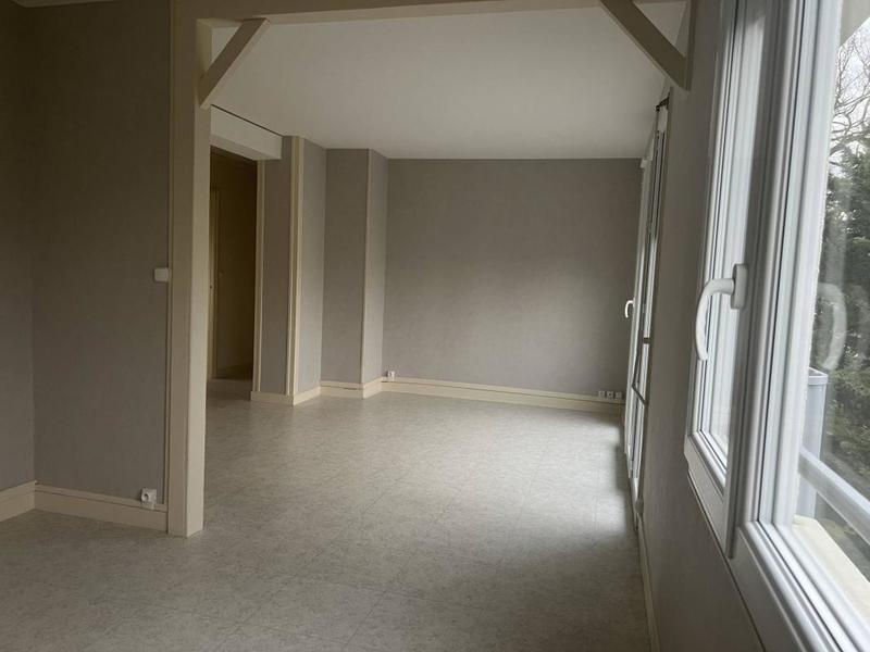 Appartement - 77 m² - 5 pièces