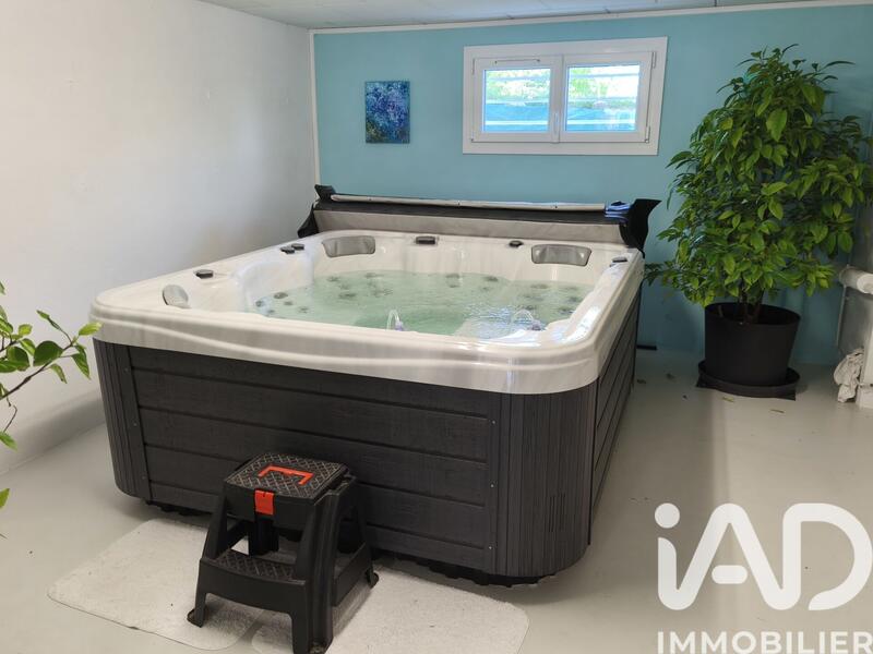 Maison - 174 m² - 7 pièces