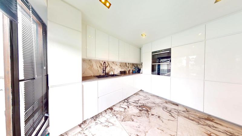 Appartement - 90 m² - 4 pièces