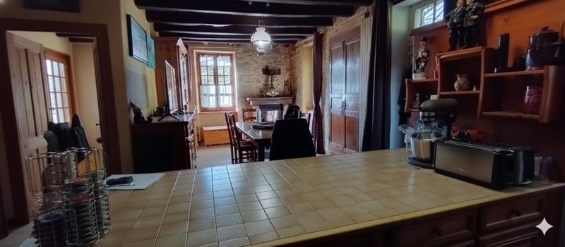 Maison en pierre - 130 m² - 5 pièces