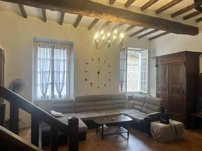 Maison de village - 262 m² - 10 pièces