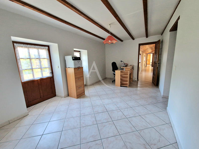 Maison - 263 m² - 9 pièces