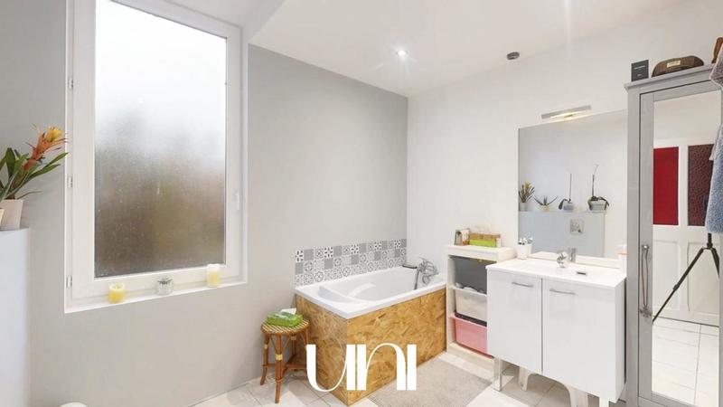 Maison - 158 m² - 6 pièces