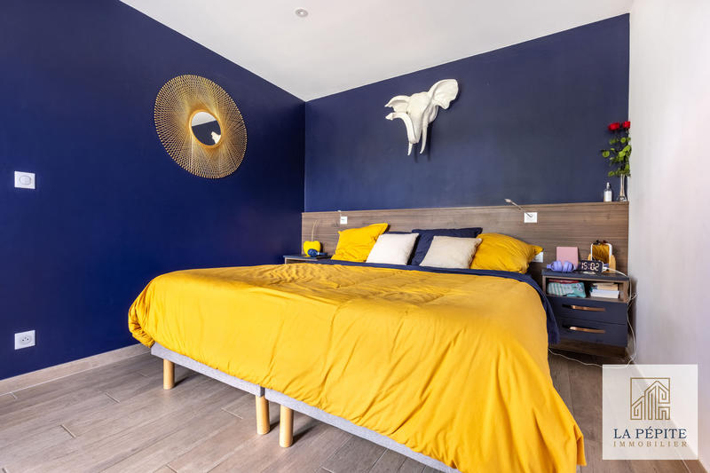 Maison - 173 m² - 9 pièces