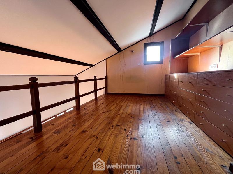 Appartement - 98 m² - 2 pièces