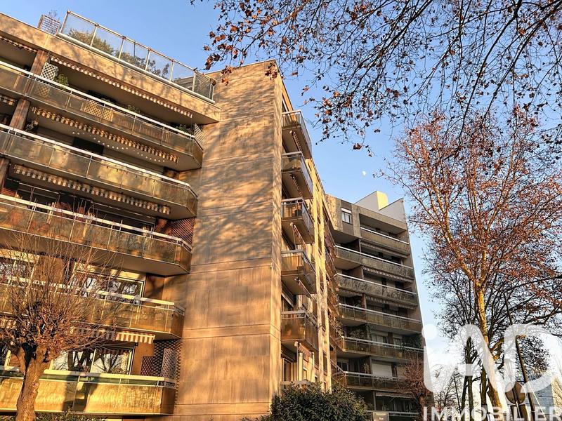 Appartement - 90 m² - 4 pièces