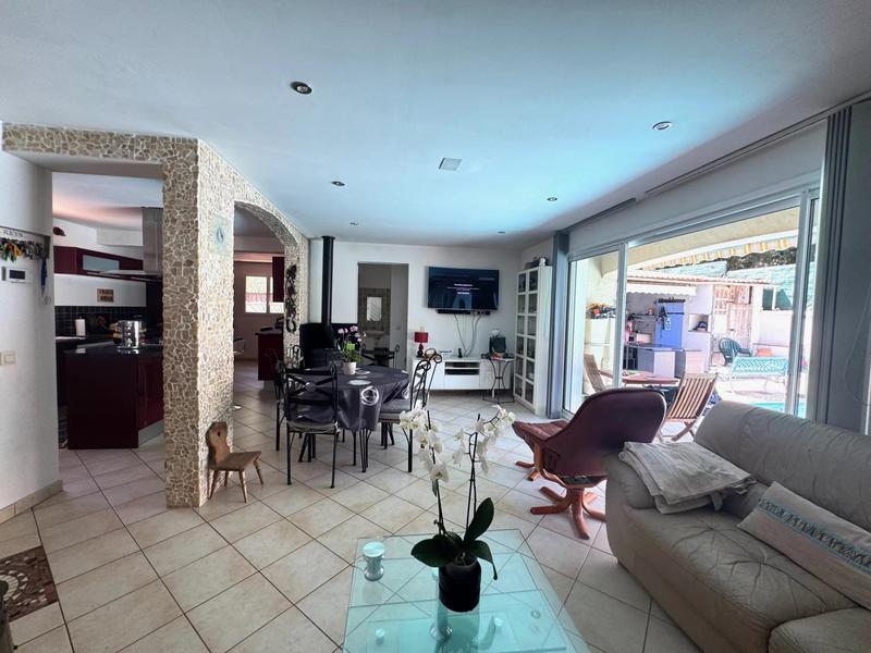 Maison - 100 m² - 4 pièces