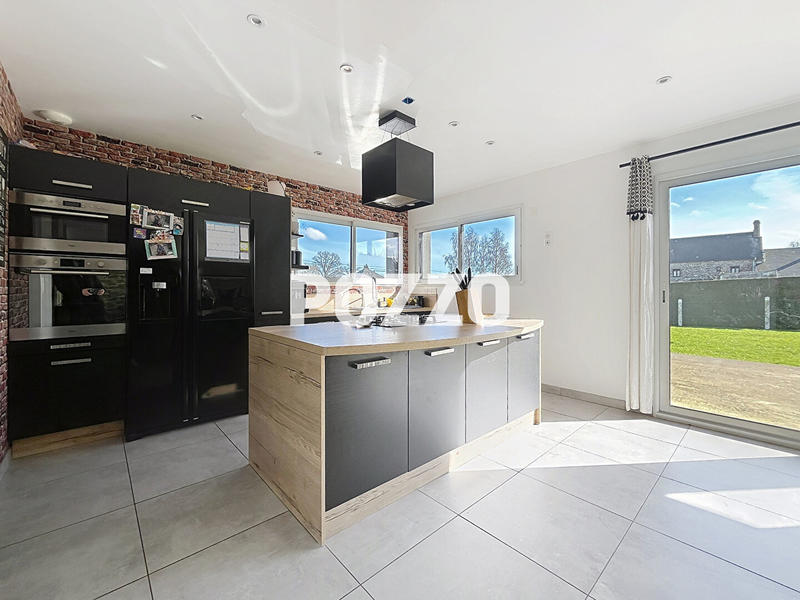 Maison - 110 m² - 4 pièces