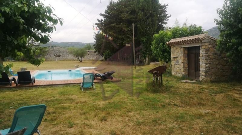 Demeure - 308 m² - 13 pièces