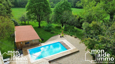 Maison - 180 m² - 7 pièces