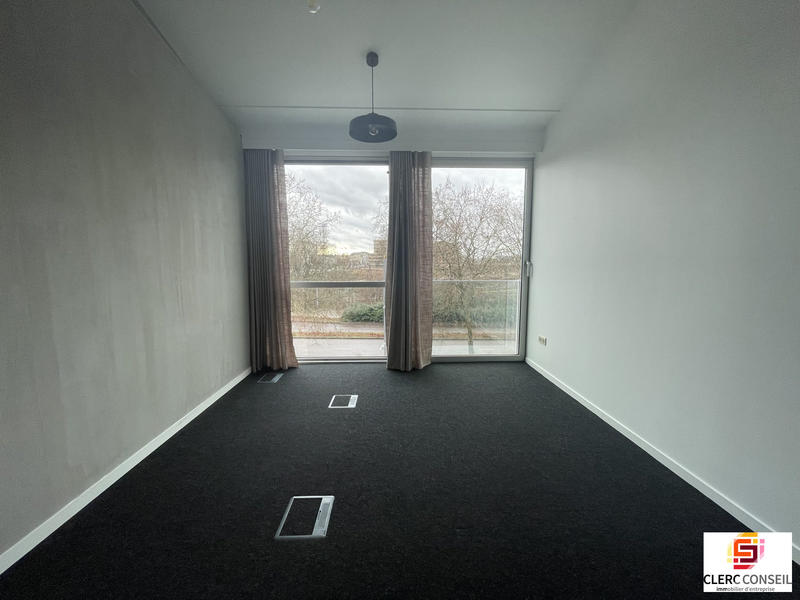Bureau - 167 m²