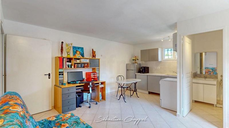 Maison - 252 m² - 10 pièces