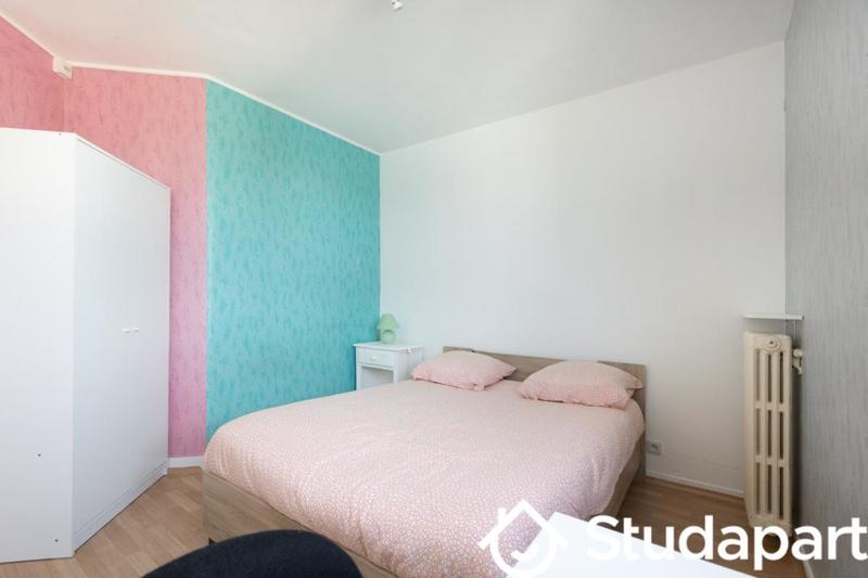 Chambre - 11 m² - 1 pièce