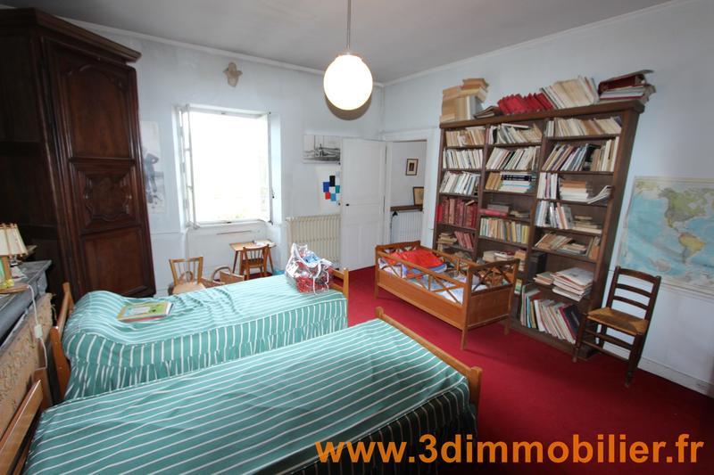 Maison - 272 m² - 11 pièces