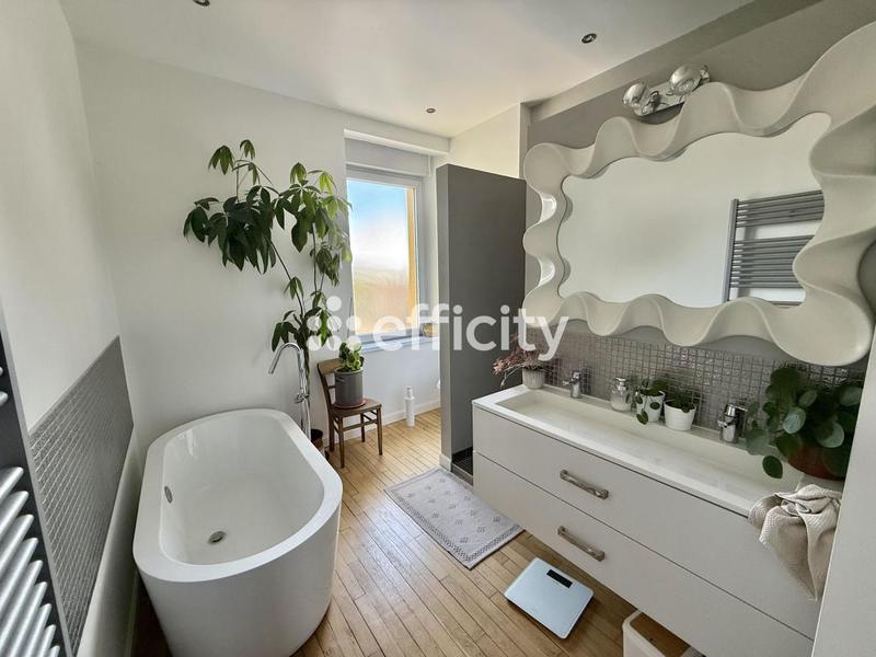 Maison en pierre - 190 m² - 7 pièces