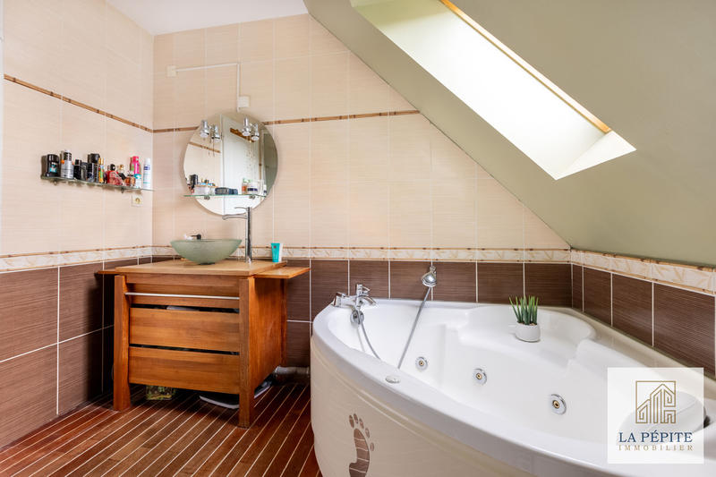 Maison - 114 m² - 5 pièces