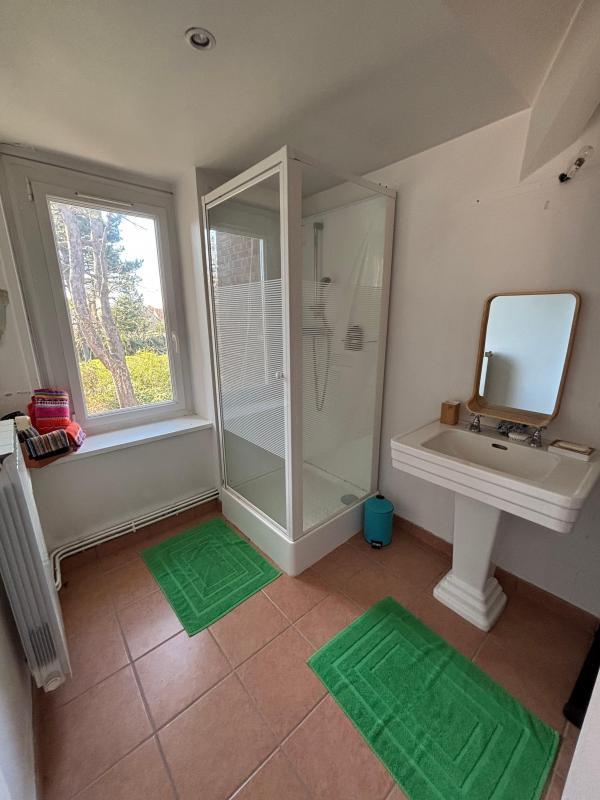 Maison - 241 m² - 6 pièces