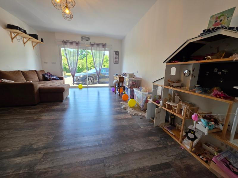 Maison - 215 m² - 9 pièces